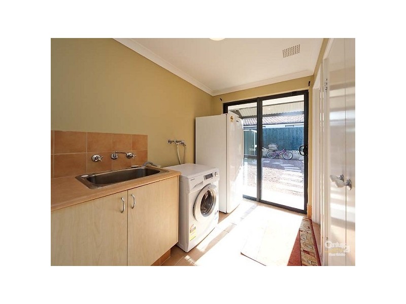 27 Delmage Circle, Ellenbrook WA 6069