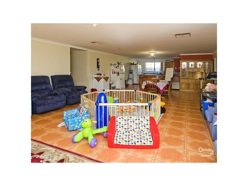 10 Abercrombie Tce, Ellenbrook WA 6069