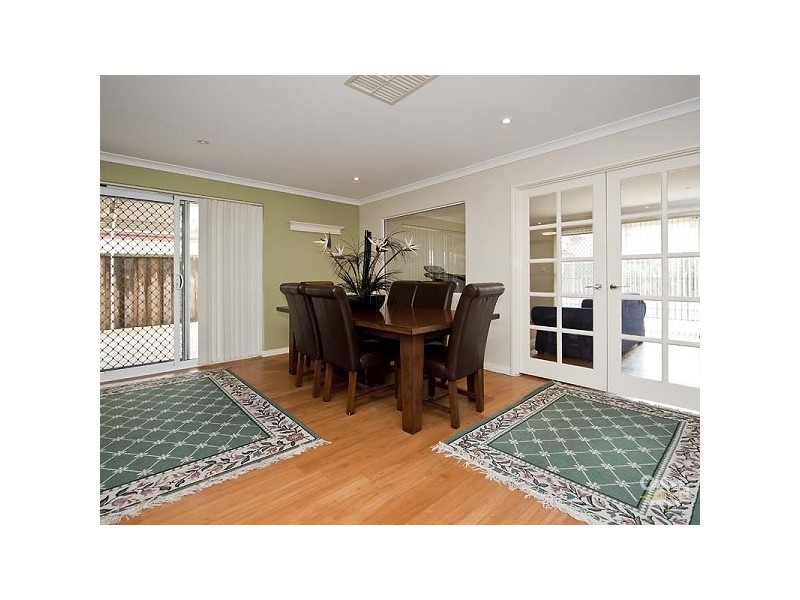 5 Glade Terrace, Ellenbrook WA 6069