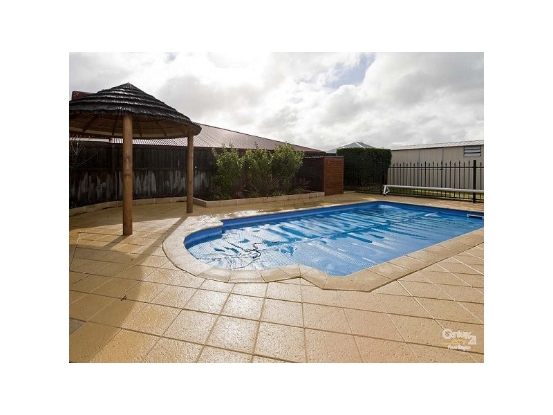 5 Glade Terrace, Ellenbrook WA 6069