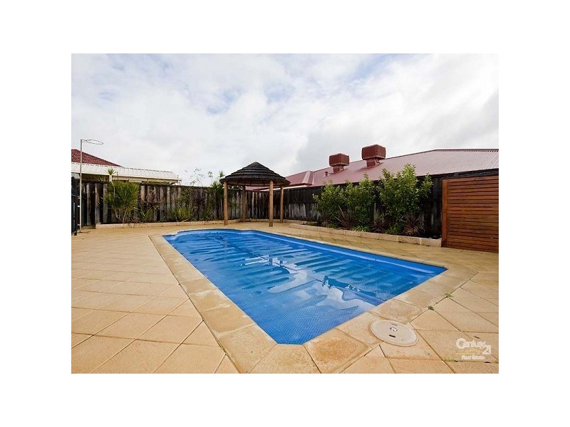 5 Glade Terrace, Ellenbrook WA 6069