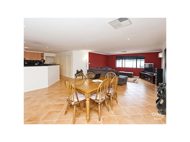 15 Mustang Drive, Henley Brook WA 6055