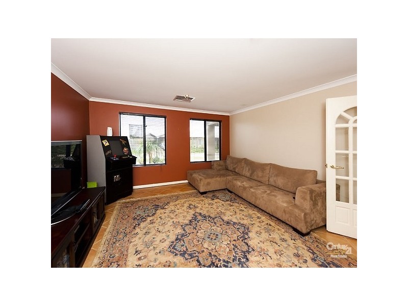 15 Mustang Drive, Henley Brook WA 6055