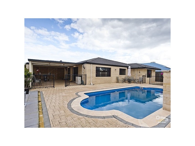 15 Mustang Drive, Henley Brook WA 6055