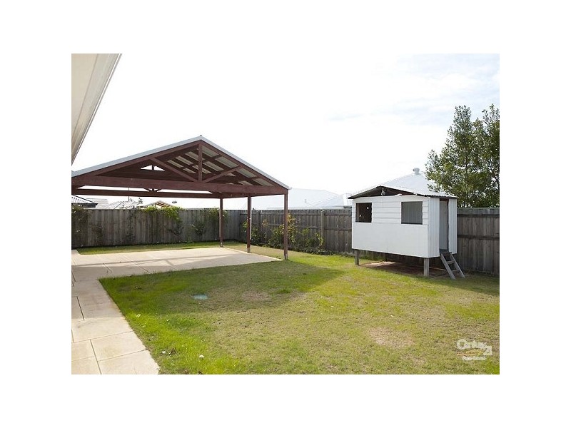 8 Bonsall Drive, Ellenbrook WA 6069
