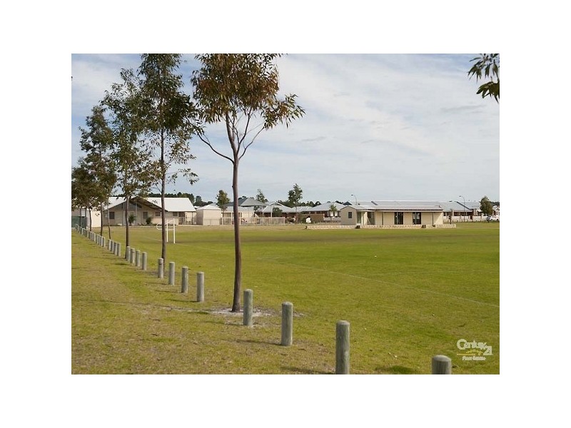 8 Bonsall Drive, Ellenbrook WA 6069
