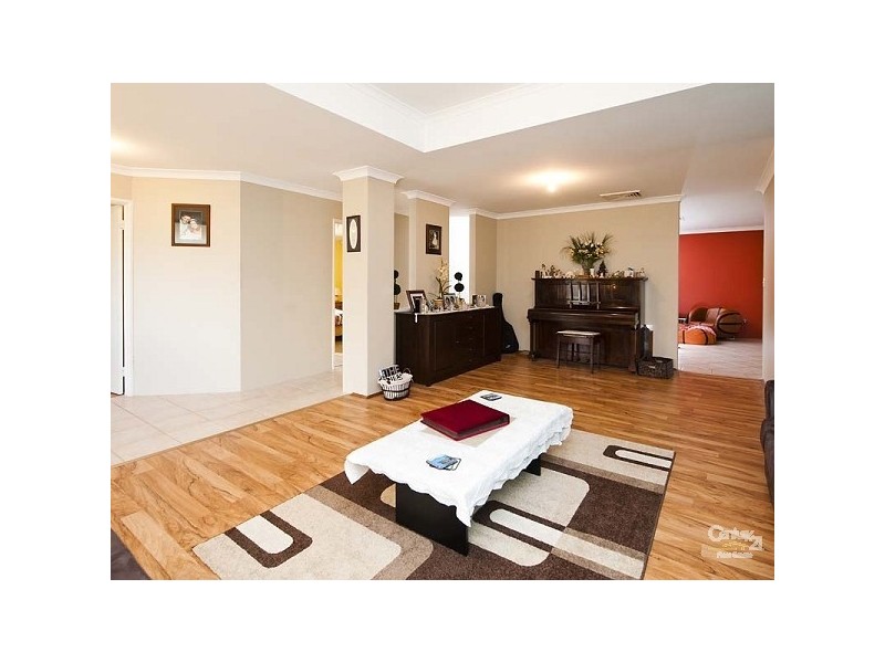 16 Daintree Loop, Ellenbrook WA 6069