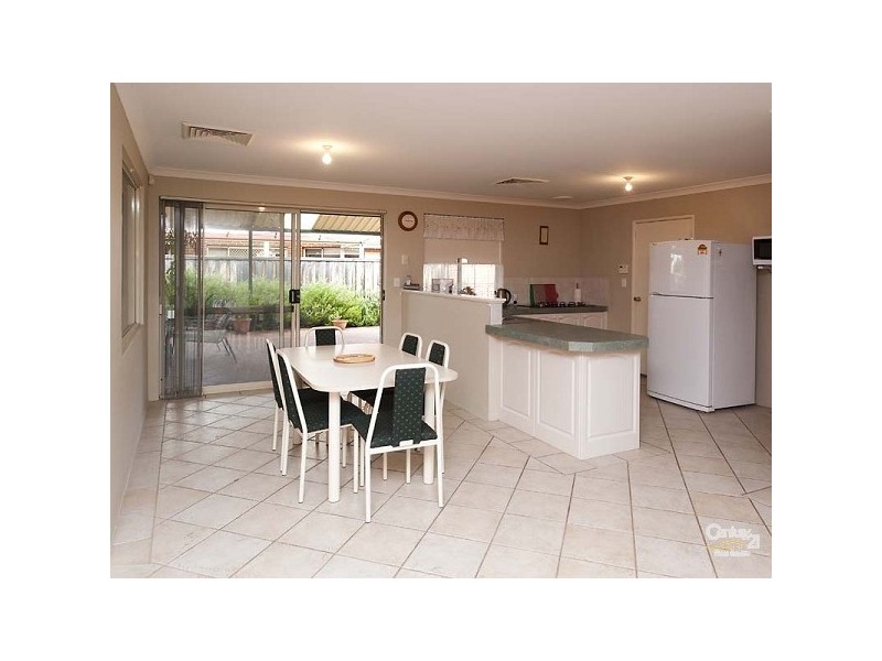 16 Daintree Loop, Ellenbrook WA 6069