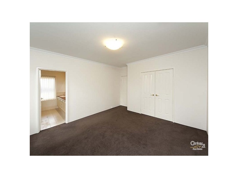 19 Edgecombe Pass, Aveley WA 6069