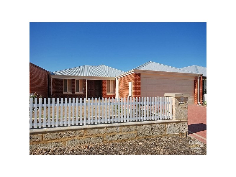42 Halpin Circle, Ellenbrook WA 6069