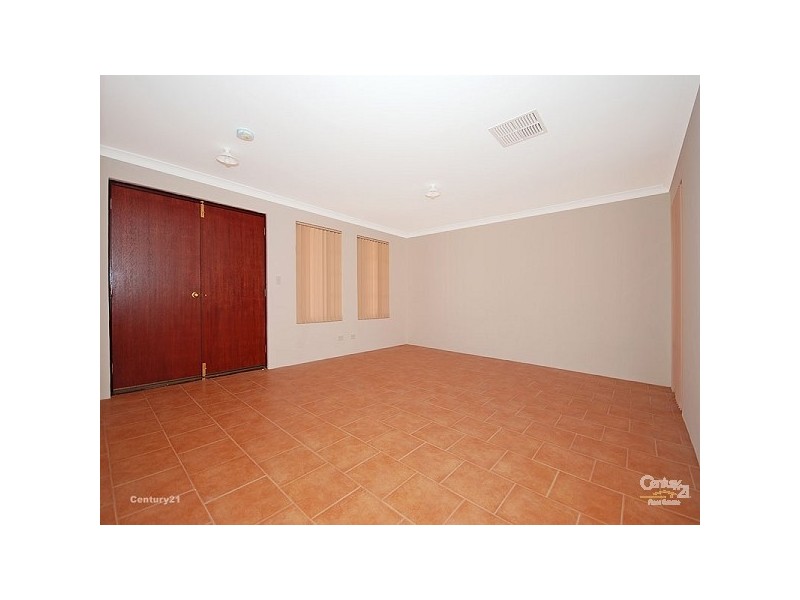 42 Halpin Circle, Ellenbrook WA 6069