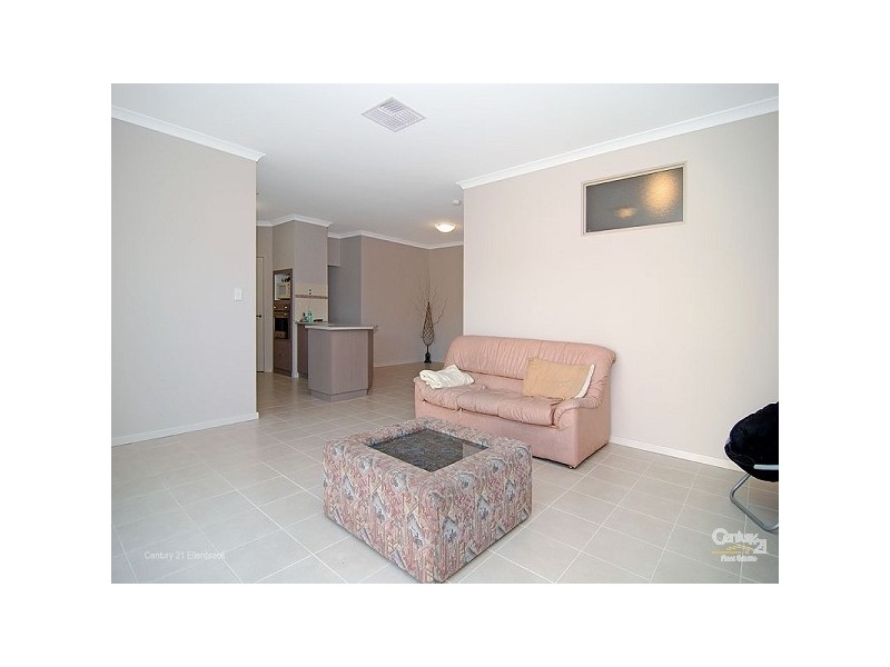 3/7 Madden, Ellenbrook WA 6069
