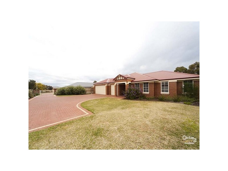 12 Kentchurch Bend, The Vines WA 6069