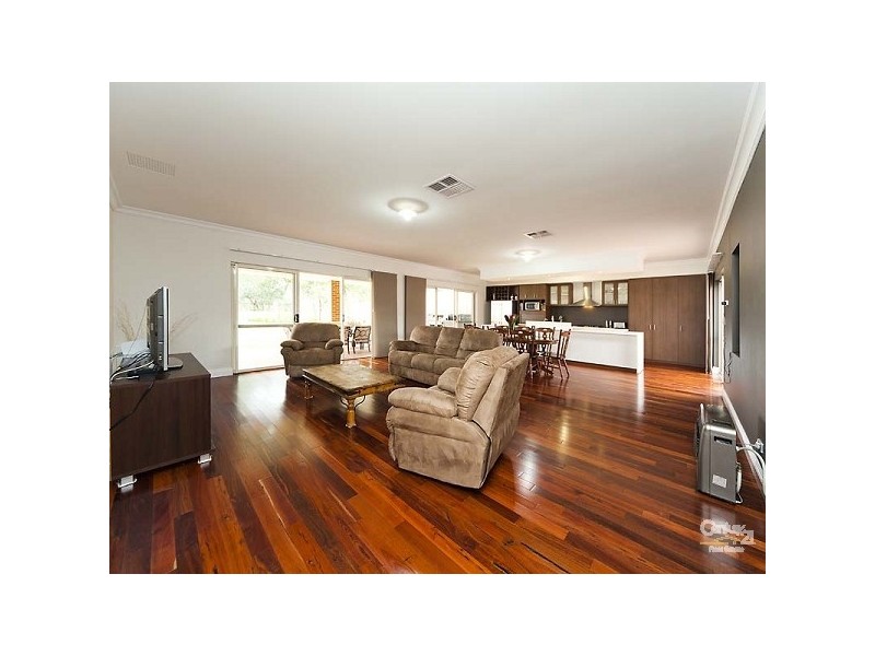 12 Kentchurch Bend, The Vines WA 6069