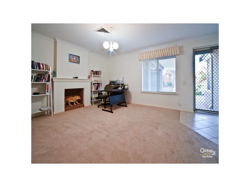 18 Watervista Close, The Vines WA 6069