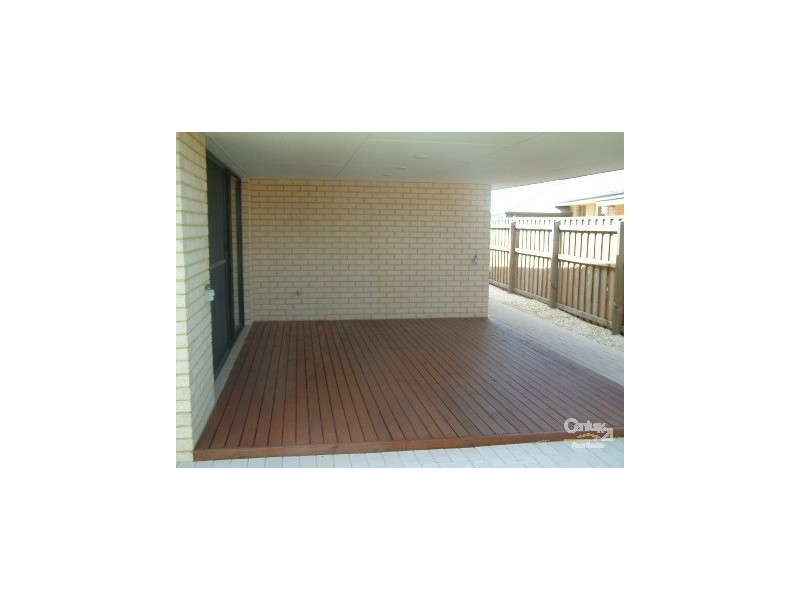 7 Velvick Pass, Ellenbrook WA 6069