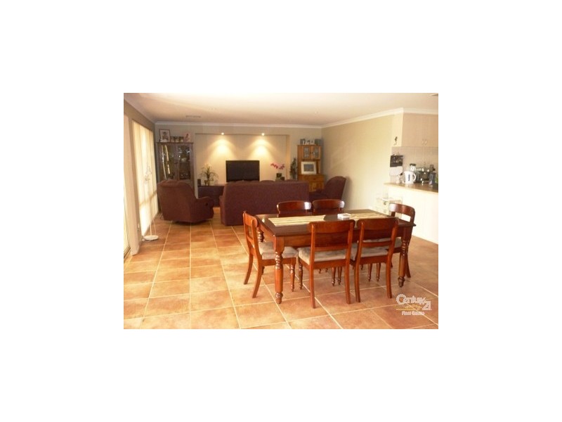 17 Cityview Cres, Ellenbrook WA 6069