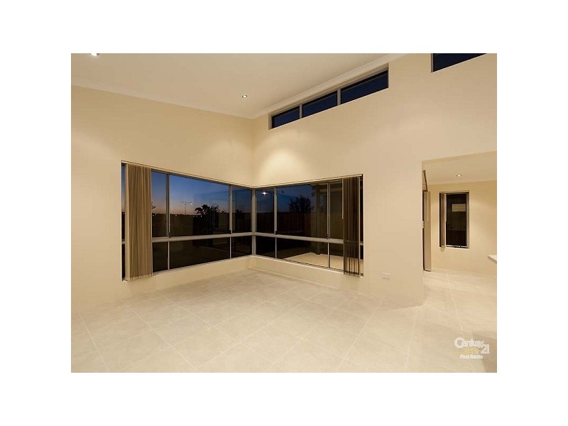 9 Goomally Turn, Ellenbrook WA 6069