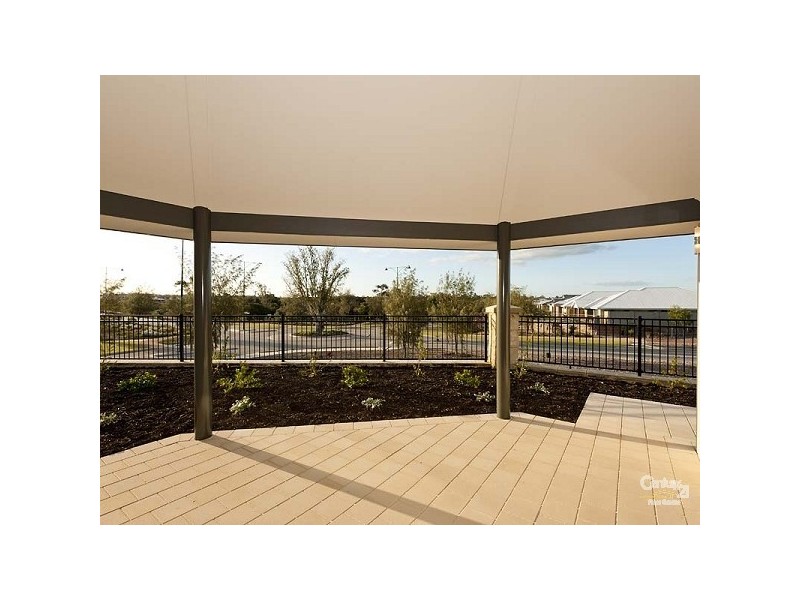 15 Goomally Turn, Ellenbrook WA 6069