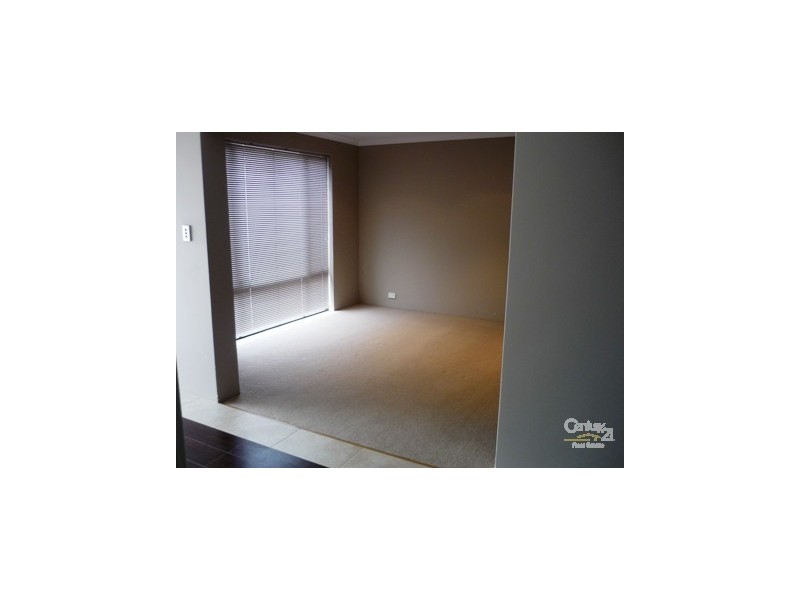 7 Velvick Pass, Ellenbrook WA 6069