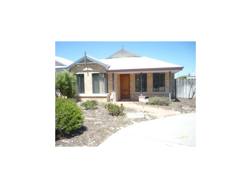 19 Brontie Ave, Ellenbrook WA 6069