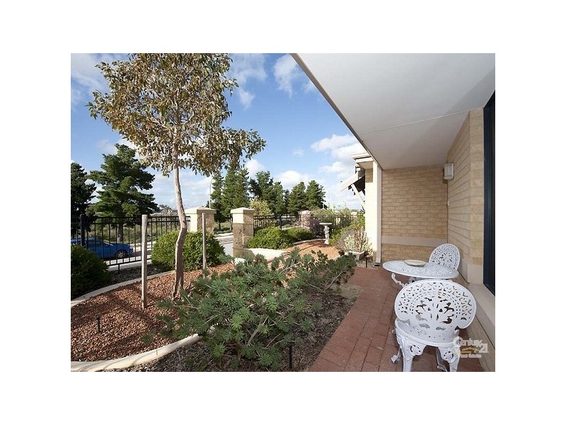 10 Alcala St, Ellenbrook WA 6069