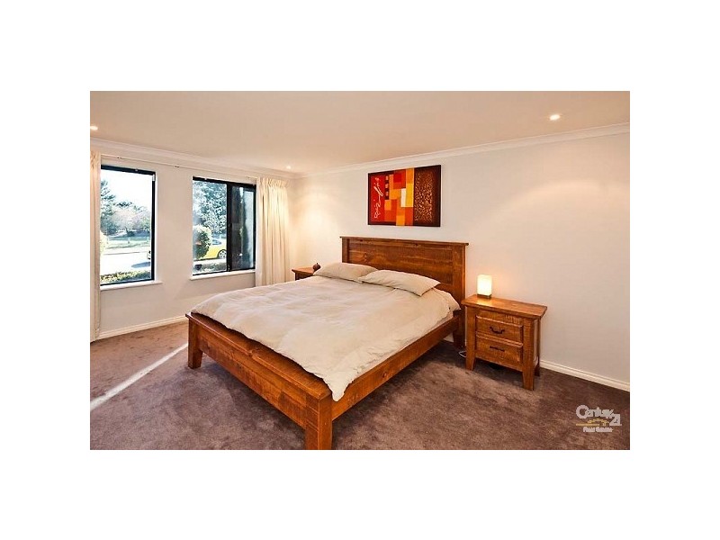 9 Coverwood Prom, Landsdale WA 6065