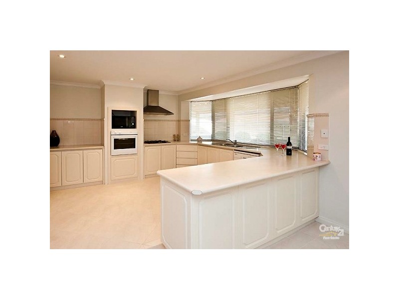 9 Coverwood Prom, Landsdale WA 6065