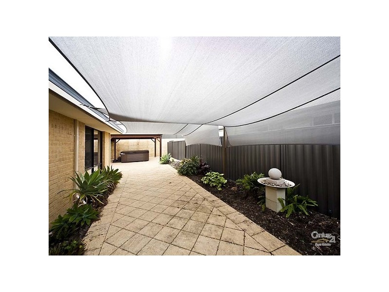 21 Whitehart Entrance, Aveley WA 6069