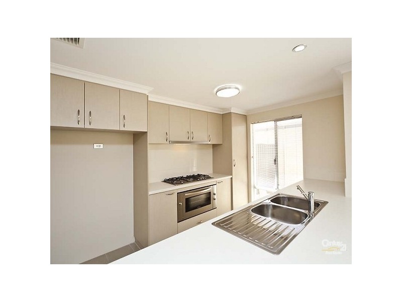 28 Wishard Crt, Aveley WA 6069