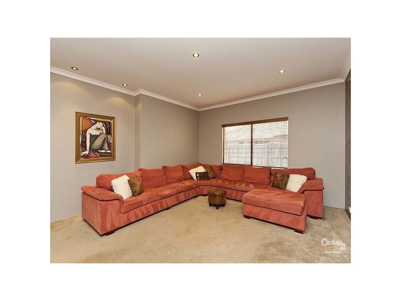 23 Glenora View, Ellenbrook WA 6069