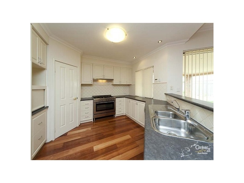 19 Edgecombe Pass, Aveley WA 6069