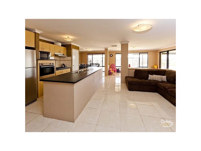 10 Wanarra Close, Ellenbrook WA 6069