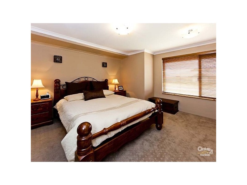 10 Wanarra Close, Ellenbrook WA 6069