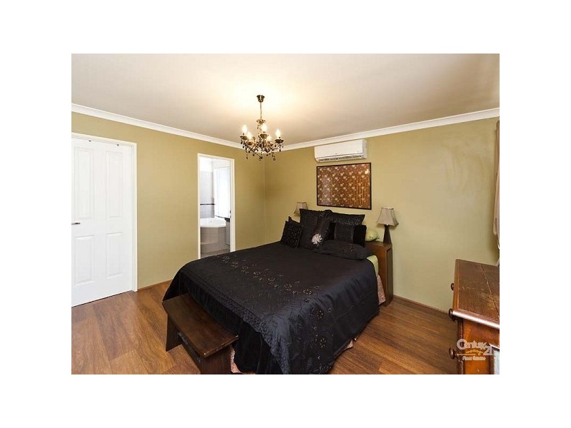 33 Brumby Ave, Henley Brook WA 6055