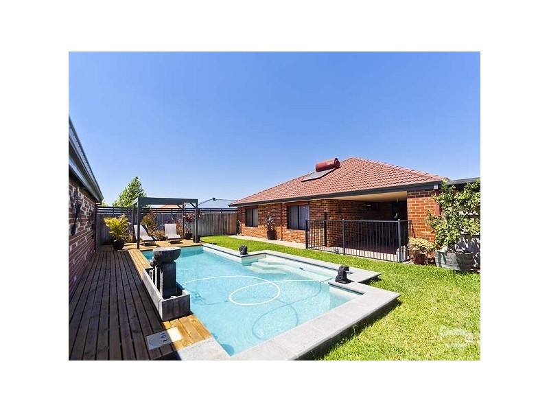 33 Brumby Ave, Henley Brook WA 6055