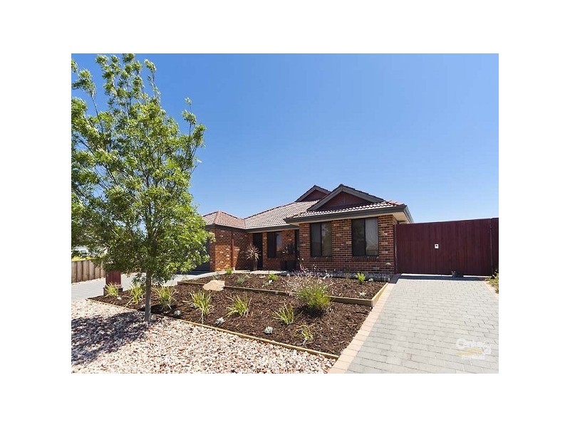 33 Brumby Ave, Henley Brook WA 6055