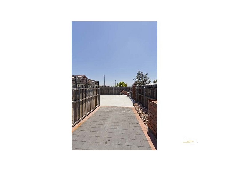 33 Brumby Ave, Henley Brook WA 6055