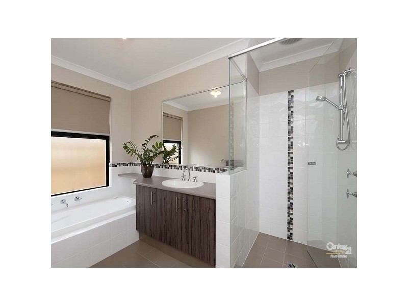 19 Tatton Way, The Vines WA 6069