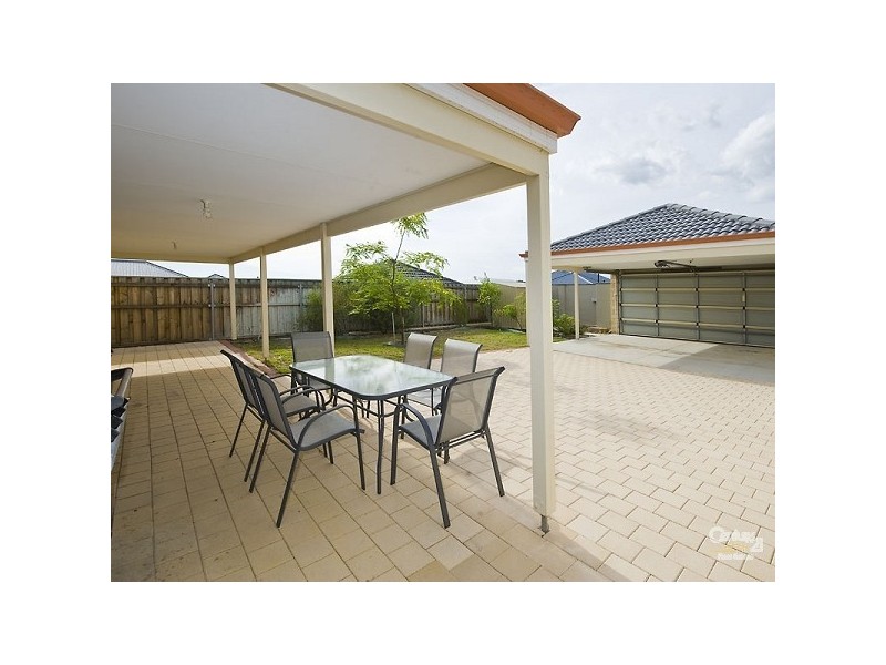 11 Mundego Turn, Ellenbrook WA 6069