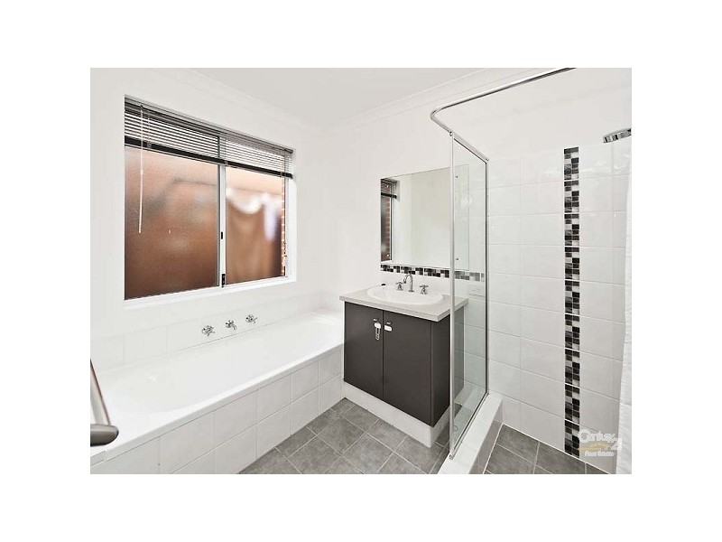 31 Parnham Ave, Ellenbrook WA 6069