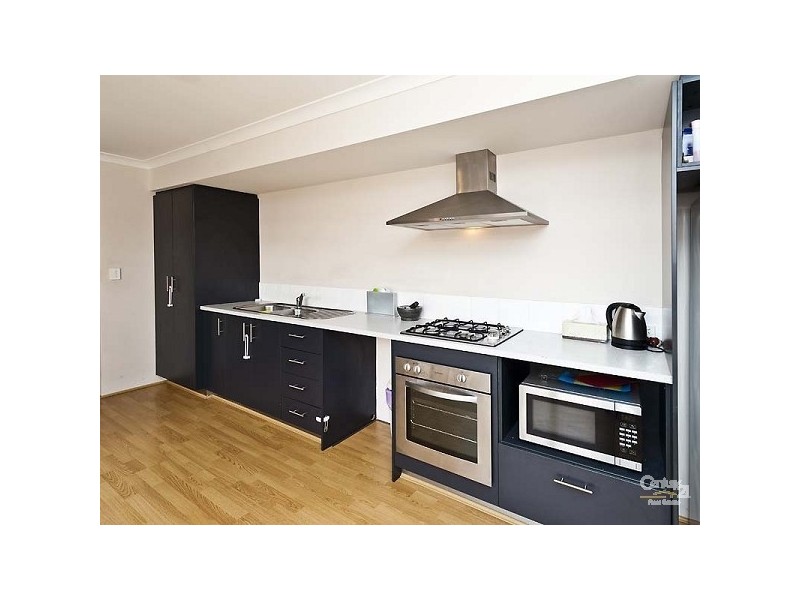 31 Parnham Ave, Ellenbrook WA 6069