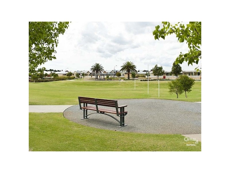 31 Parnham Ave, Ellenbrook WA 6069