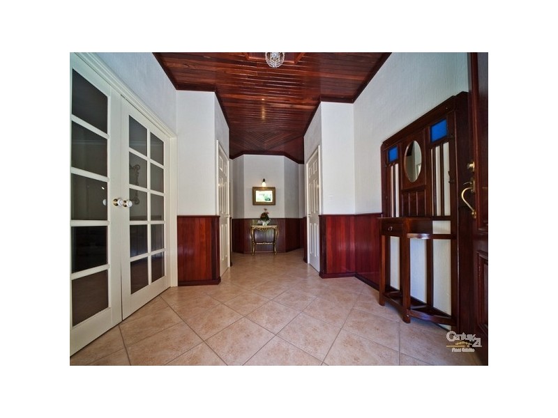 11 Newbury Close, Henley Brook WA 6055