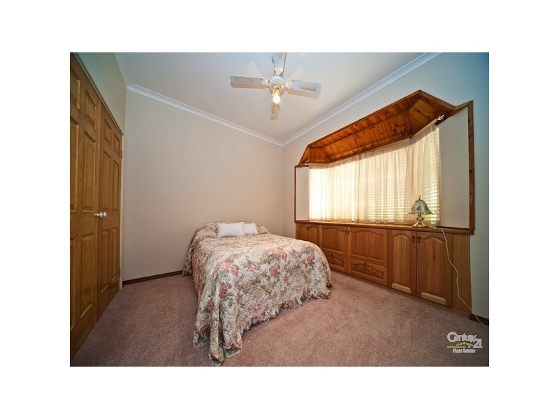 11 Newbury Close, Henley Brook WA 6055