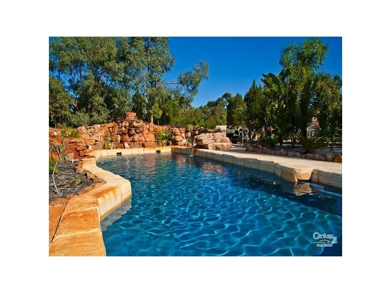 11 Newbury Close, Henley Brook WA 6055