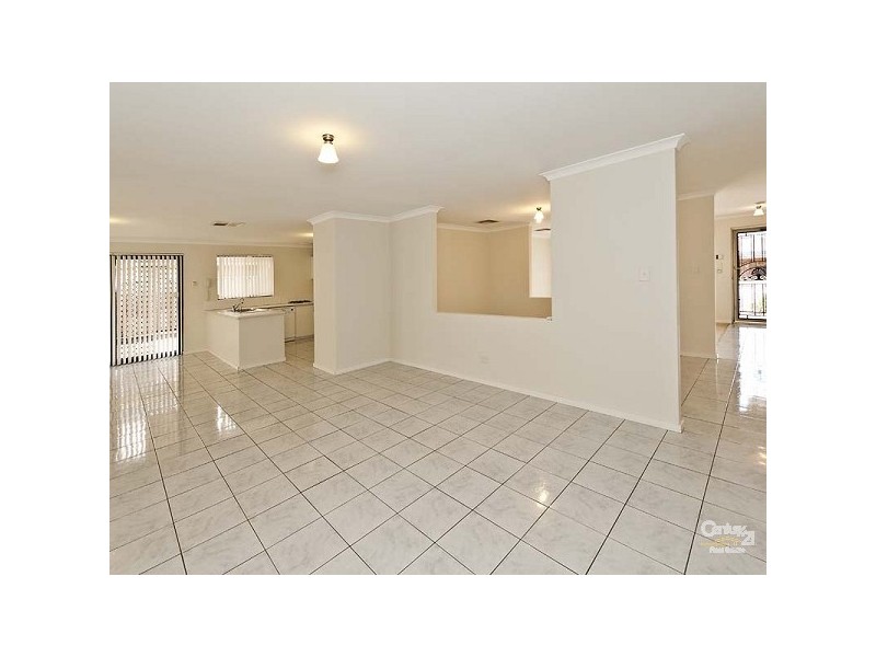 72 Sandown Circle, Henley Brook WA 6055