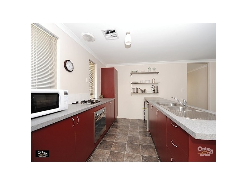 7 Heathland Tce, Ellenbrook WA 6069