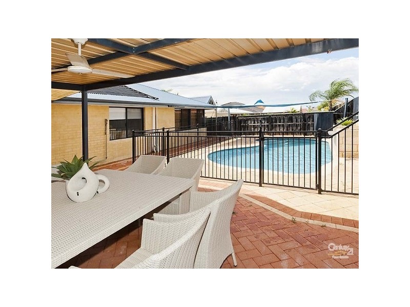 16 Mustang Dr, Henley Brook WA 6055