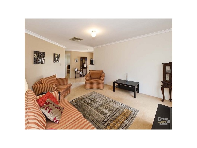 42 Welara Circle, Henley Brook WA 6055